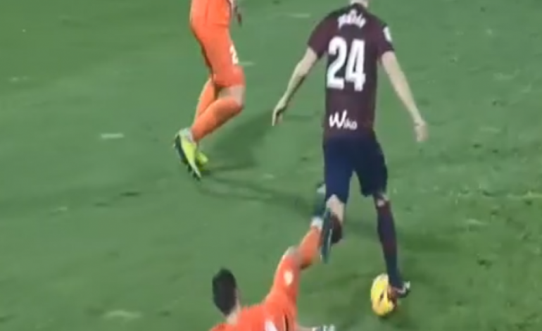 VIDEO / Ish-‘ylli’ i Interit futet në fushë në fund të ndeshjes, e pabesueshme çfarë bën…