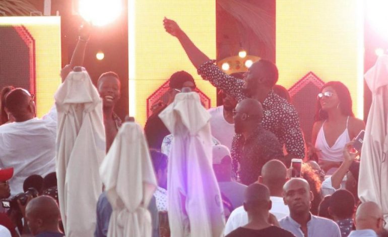 FOTO/ Usain Bolt po shijon jetën pas karrierës, jetë nate në Afrikën e Jugut