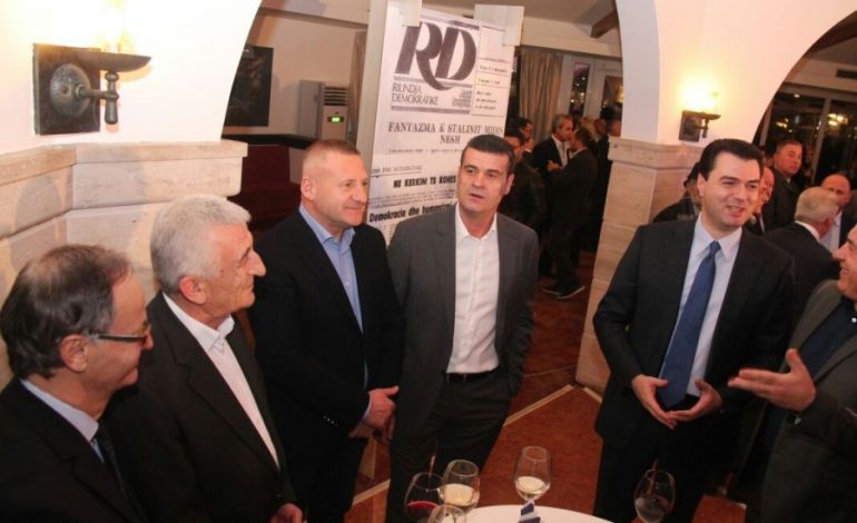 Përvjetori i themelimit të “Rilindjes Demokratike”, Patozi: Jam këtu për gazetën, jo për Lulzim Bashën