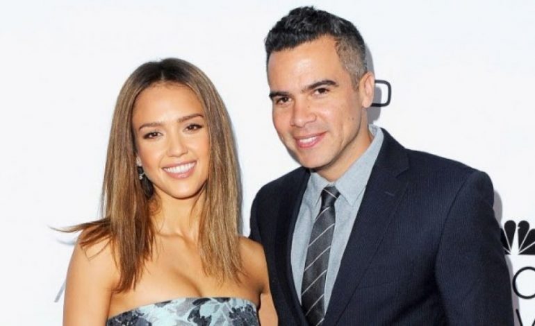 Jessica Alba bëhet nënë për herë të tretë (FOTO)