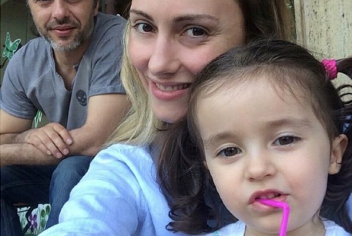 U nda nga bashkëshorti pas 18 vitesh/ Eneda Tarifa më në formë se kurrë, sfidon lartësitë (FOTO)