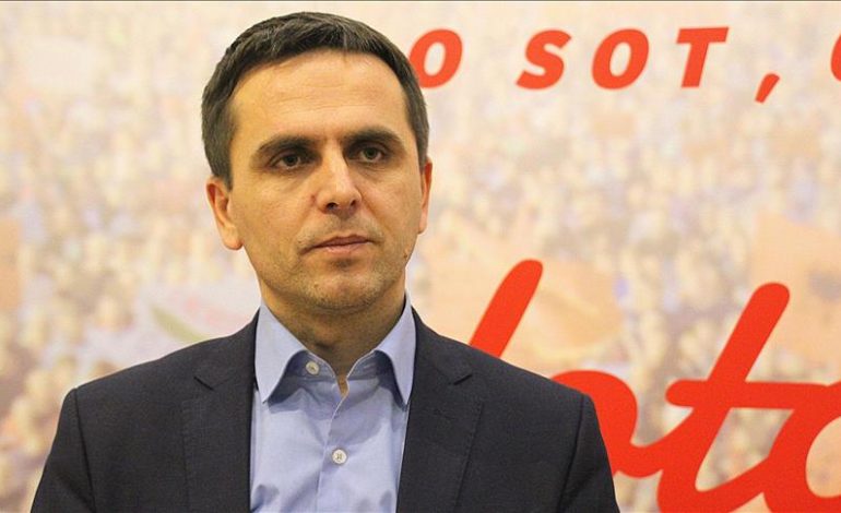 MAQEDONI/ Pas shkarkimit si kryetar i “Besa”, Bilal Kasami hyn me forcë në selinë e ish-partisë