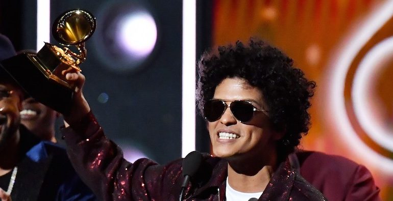 Bruno Mars triumfon në Grammy Awards 2018 (FOTO)
