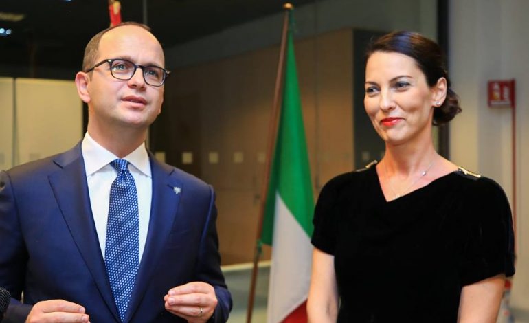Bushati nga konsullata shqiptare në Milano: Ka ikur koha e “plaçkitjes” së bashkëatdhetarëve