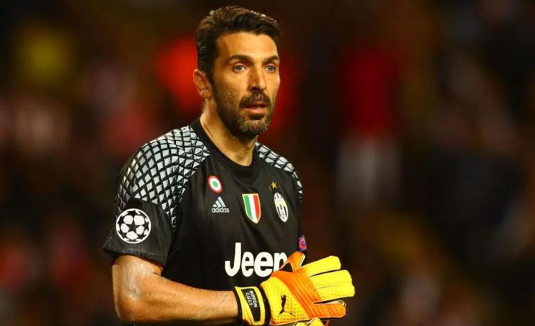 Alves: Buffon është një marsian, por ai është Pele i portierëve