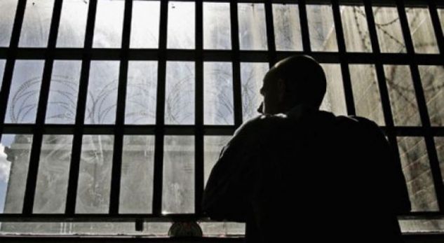 Mesazhet nga burgu e bëjnë me zemër të moshuarin, ja kush e kërcënonte