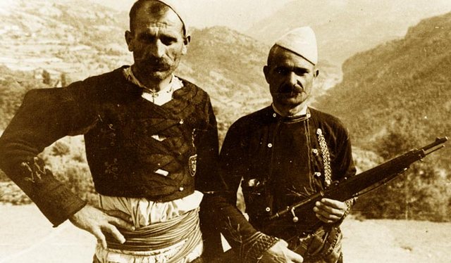 “Burri që është burrë”, s’e lë motrën të trashëgojë pronë…