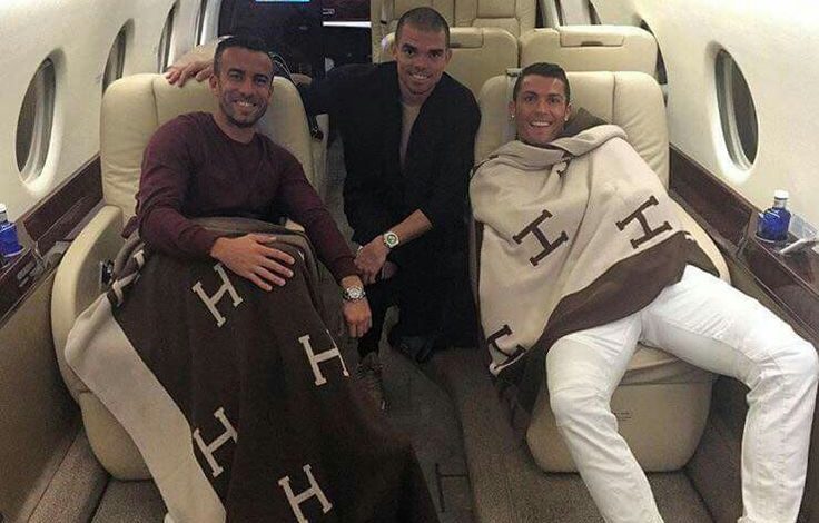 (FOTO) Avionët luksoz të futbollisteve