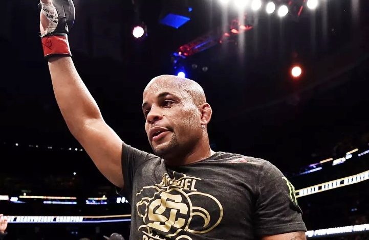 Daniel Cormier zbulon datën e tërheqjes: Do të dueloj deri sa të jem 40 vjeç