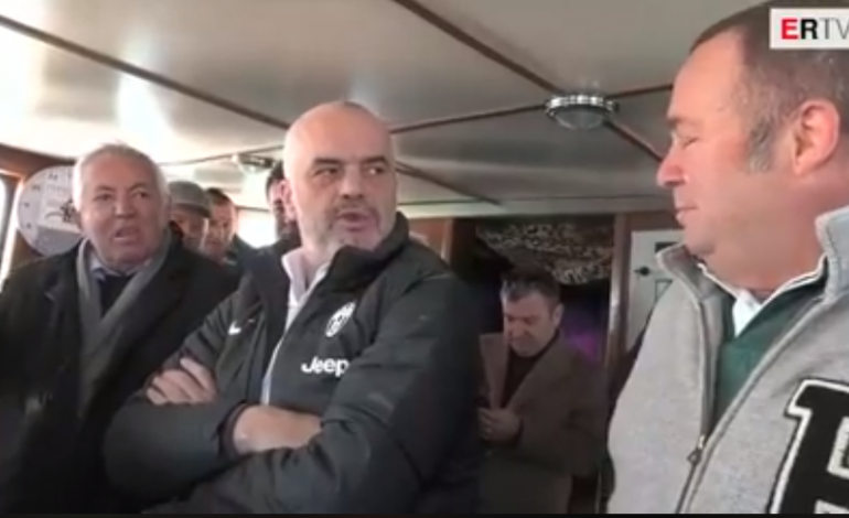 Rama batuta me PESHKATARET në Durrës: He, më thoni… Nga ta çoj timonin e anijes, majtas apo djathtas (VIDEO)