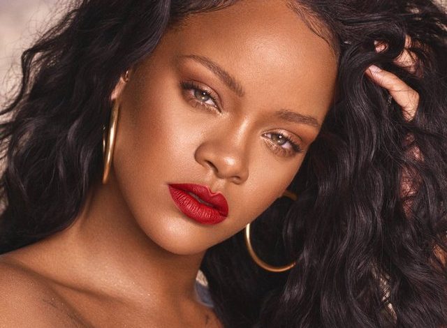Rihanna pas vdekjes së kushuririt i rikthehet DASHURISË/ Në Paris për qejf të qejfit (FOTO)