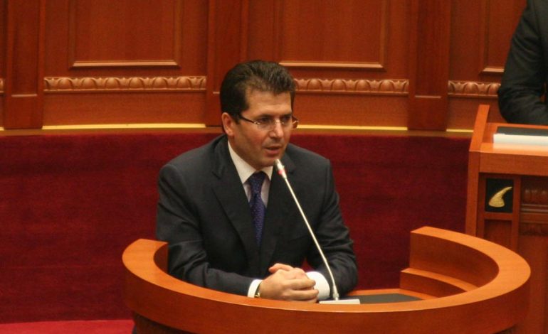 SEANCA PARLAMENTARE/ Mediu: Ja ARSYET pse të protestojmë. Të bashkohemi me 27 janar!