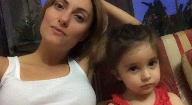 Vajza e Eneda Tarifës një zonjushë e vërtetë…shikoni sa është rritur Aria! (FOTO)