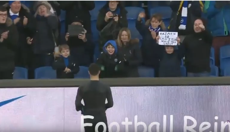 (VIDEO) I “shkatërroi” ekipin e zemrës, fansi i vogël ka një kërkesë për Hazard. Belgu e lë pa fjalë