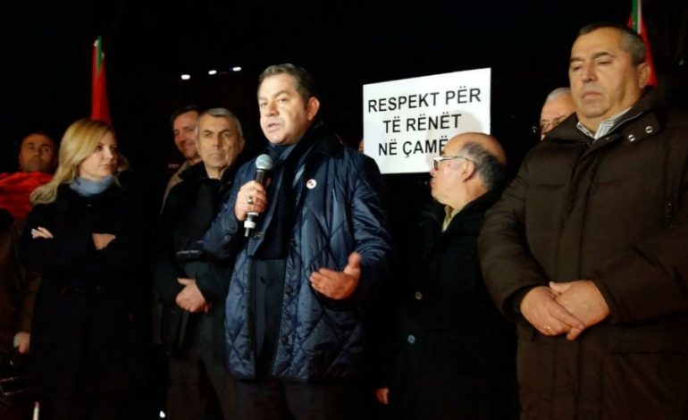 “ÇAMËRIA”/ Idrizi në protestë: Prisnim nga Bushati zgjidhje, por ai ka avancuar me axhendën GREKE