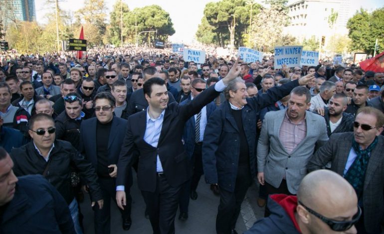 Protesta e opozitës së bashkuar, a përkon me nisjen e seancës së parë parlamentare për vitin 2018?