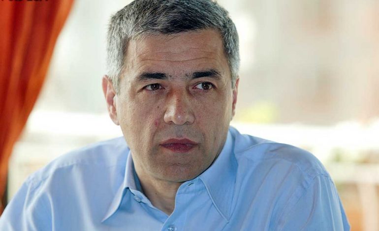 FOTOLAJM/ Lideri i serbëve i ekzekutuar sot vizitoi Durrësin në 2006 me…