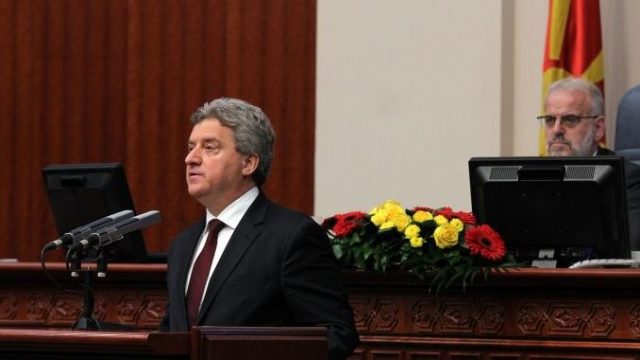 TËRBOHEN MAQEDONASIT/ Kërkojnë nga presidenti Ivanov bllokimin e gjuhës SHQIPE