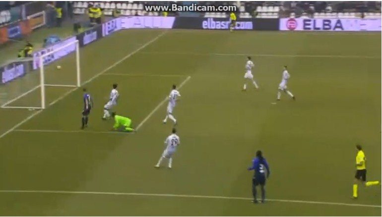 Serie A/ Mbyllen pjesët e para, lum golash në ndeshjen Spal-Lazio. REZULTATET