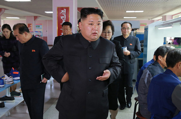 Kim Jong-un vuan nga një sëmundje, eksperti tregon për gjendjen e tij shëndetësore