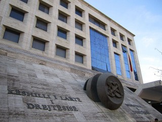 “KONFLIKTET TEK FSHF-ja”/ Këshilli i Lartë i Drejtësisë cakton GJYQTARËT që do të zgjidhin çështjet ligjore