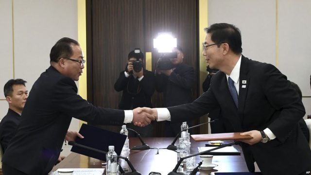 HISTORIKE/ Dy Koretë do të përfaqësohen me një ekip të përbashkët hokei për femra