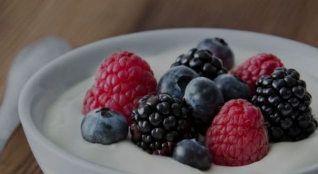 Freskon, pastron helmet, heq 6 kg për 10 ditë: Dieta e fortë me kos!