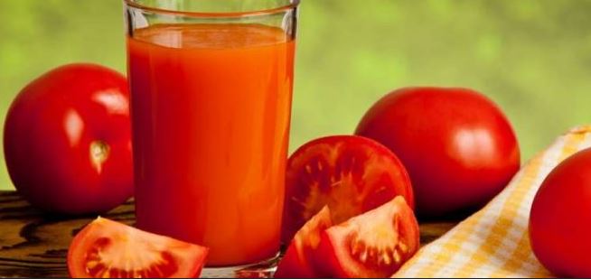 Përfitimet shëndetësore të konsumimit të lëngut të domates