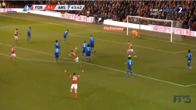 (VIDEO) Nottingham rikthen epërsinë ndaj Arsenal, dopietë e Lichaj
