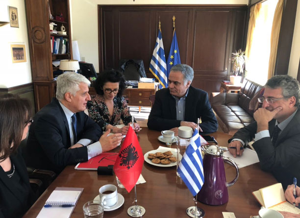 Majko takon ministrin e Brendshëm grek. Ja çfarë diskutuan për shqiptarët atje