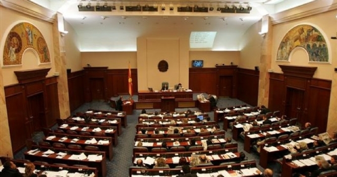 PRESIDENTI NUK E DEKRETOI/ Ligji për gjuhën shkon të hënën para deputetëve të Maqedonisë
