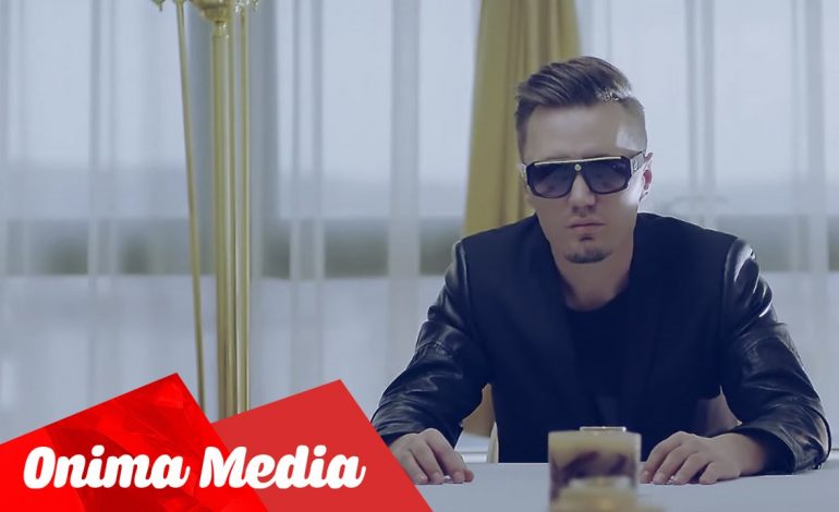 Blero ndan lajmin e gëzuar me ndjekësit. Familjes së tij i është… (FOTO)