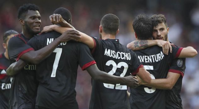 Milan fillon lëvizjet në merkato, shkëmbim lojtarësh me Boca Junior