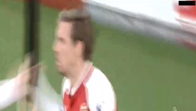 (VIDEO) Monreal i “magjishëm”, Arsenal shënon golin e parë të sfidës