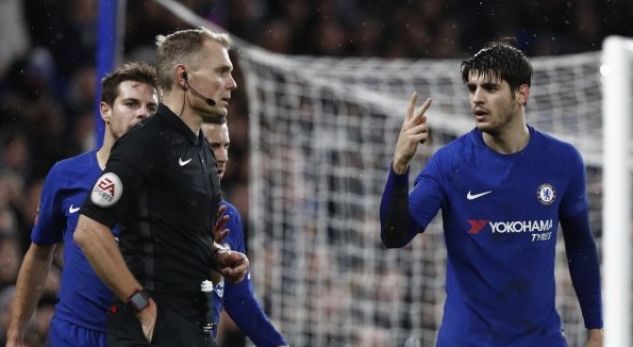 Morata u acarua me gjyqtarin, merr dy kartonë të verdhë dhe përjashtohet për pesë sekonda