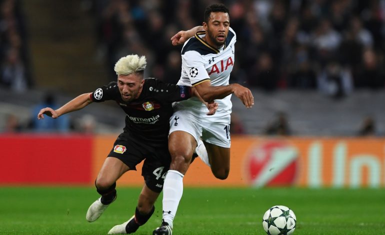 Inter dhe Milan rivalë në merkato, gati ofertat për mesfushorin e Tottenhamit