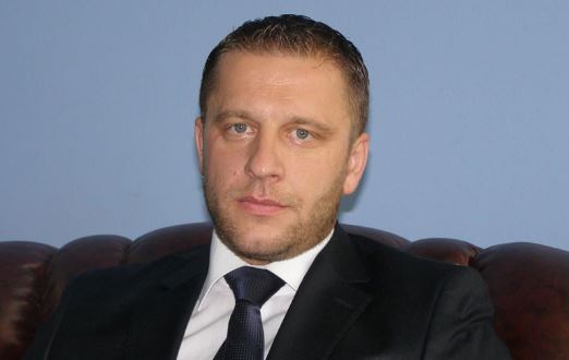 Pas VRASJES së Ivanoviç, një tjetër politikan serb kërcënohet me jetë në Kosovë (EMRI)