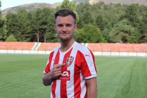 Skënderbeu i bën dalje çekut Nespor, sulmuesi rikthehet te Zaglebie