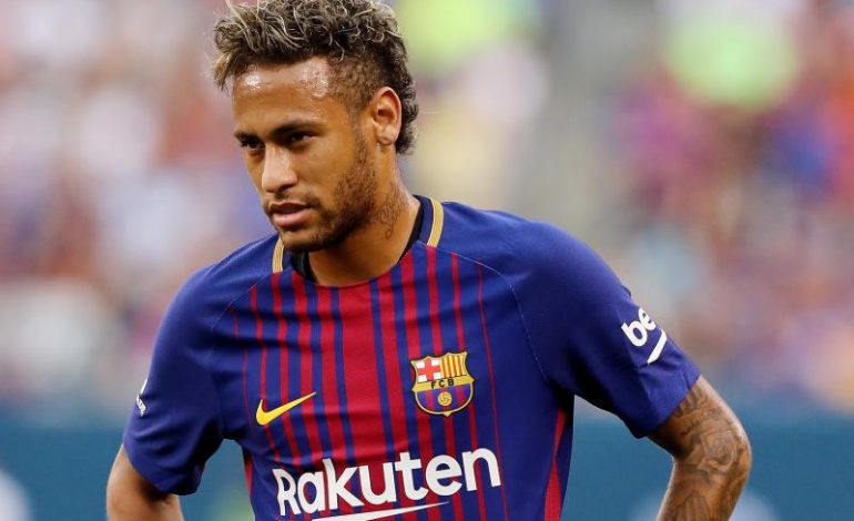 Stoichkov: Neymar nuk do të fitojë kurrë ato që fitoi me Barçën