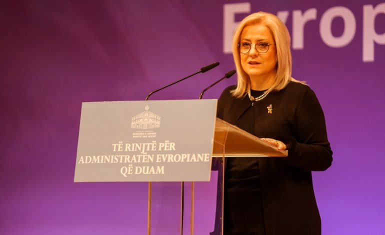 Ceremonia e diplomimit tek Ekonomiku, Nikolla: Ligji i Arsimit të Lartë po jep rezultate