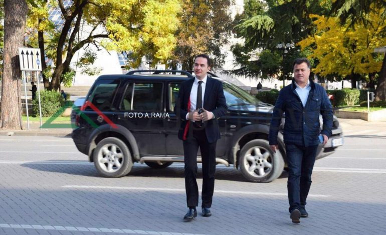 “Emocionet e PROTESTËS”/ Noka dhe Salianji “inspektojnë” bulevardin një ditë para se…
