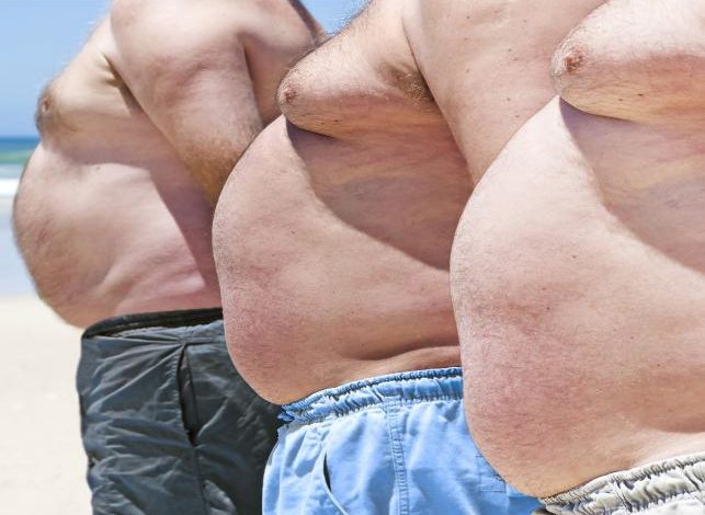 Të dashur burra, kujdes! Mos hani vetëm se rritet risku për t’u bërë obezë …