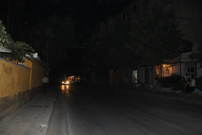 Gjysma e Tiranës PA DRITA për Vit të Ri, OSHEE zbulon defektin: Çfarë ndodhi në nënstacion