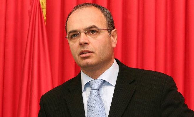 Zv.ministri i Mbrojtjes: PD kërkon kthimin e rrumpallës në Kuvend e Drejtësi…! Basha sërish protestë?!!