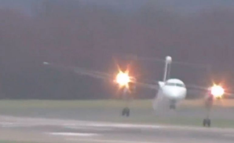 Ky është piloti hero që shpëtoi jetët e 70 pasagjerëve të tij (Video)