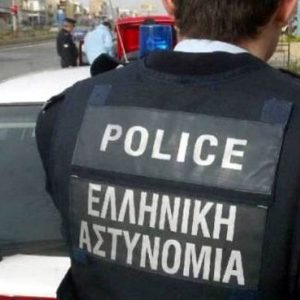 Arrestohen dy shqiptarët në Athinë, 1 kg kokainë në banesë (VIDEO)