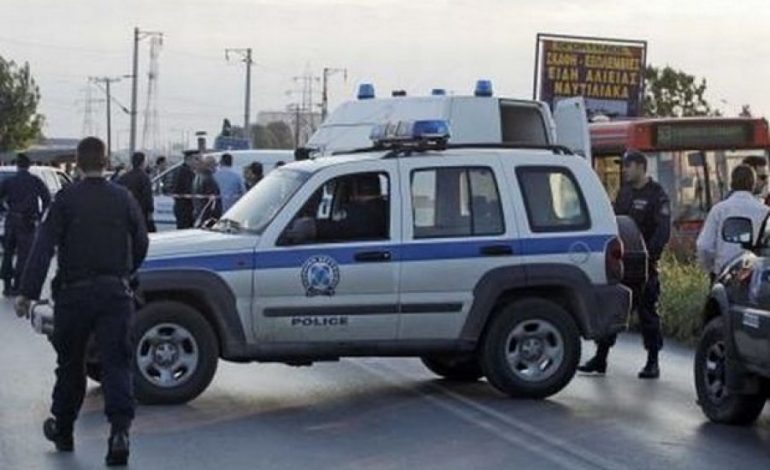 Greqi/ Vdes EMIGRANTI shqiptar, përplaset me makinë pas ndjekjes nga policia