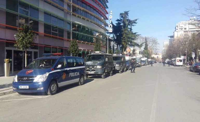 Policia bëhet ‘GARDH’/ 1500 efektivë në terren. Ja masat para PROTESTËS (FOTO)