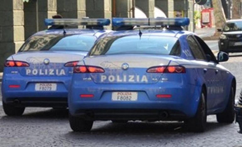 Ndodh dhe kështu/ Shqiptari qëllon me GRUSHT shefin e gruas, gjykata e dënon me… (FOTO)