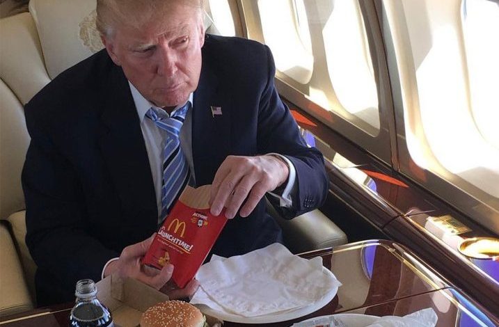 Trump peshon 108 kilogramë, por sa e VËRTETË është? Zbulojeni me këto foto “tallëse”